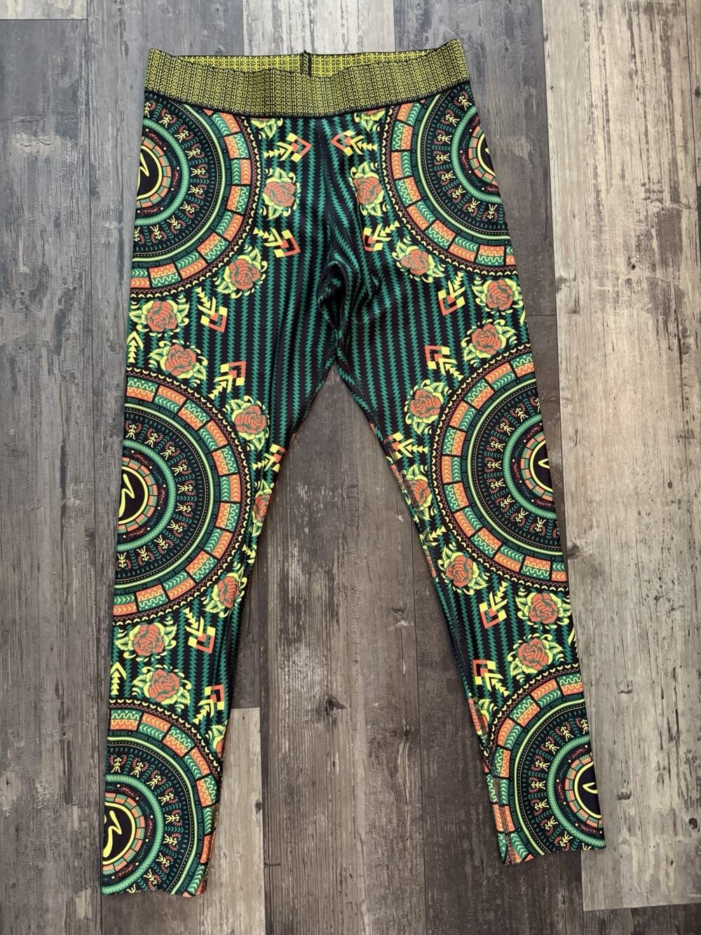 Zumba Wear Leggings Womens Large Colorful Tribal Floral Dance Fitness Yoga Pants